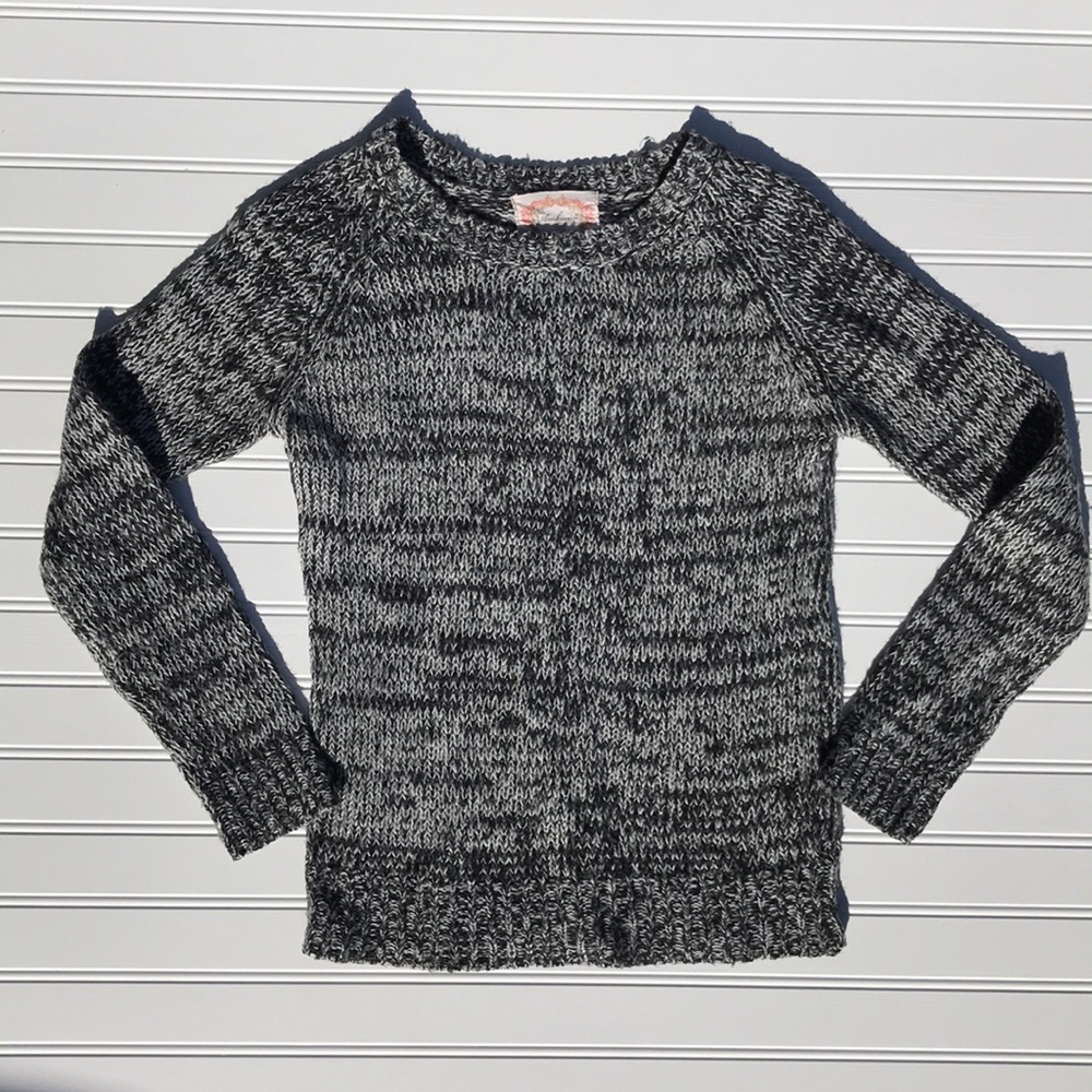 Knit grey sweater by Ambiance